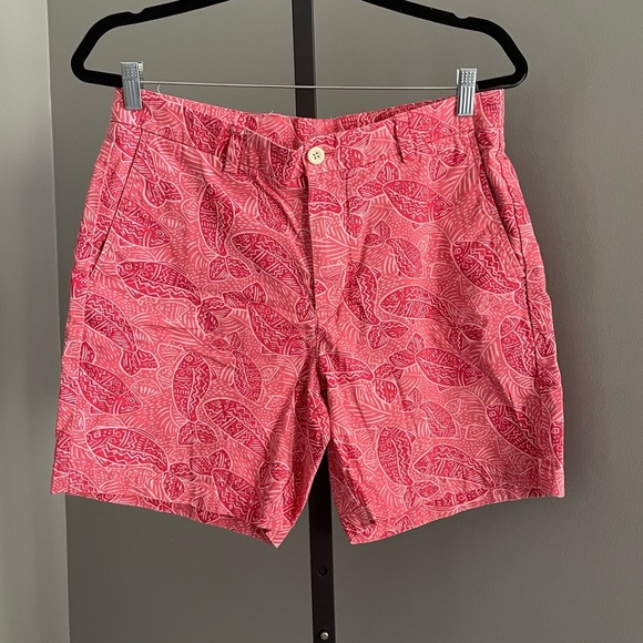 Vineyard Vines Men's Breaker Shorts Salmon Fish Print Size 32 - Picture 1 of 4